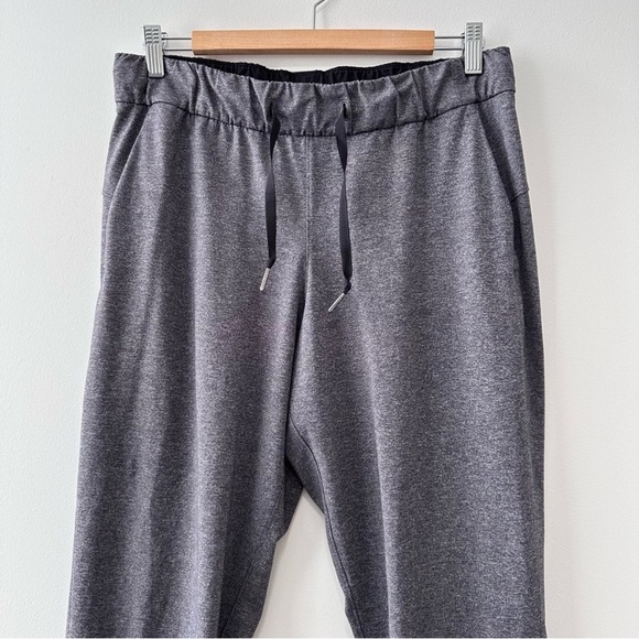 Lululemon On The Fly Pant 27” Charcoal Grey Luxtreme Sz 8 - Picture 5 of 9